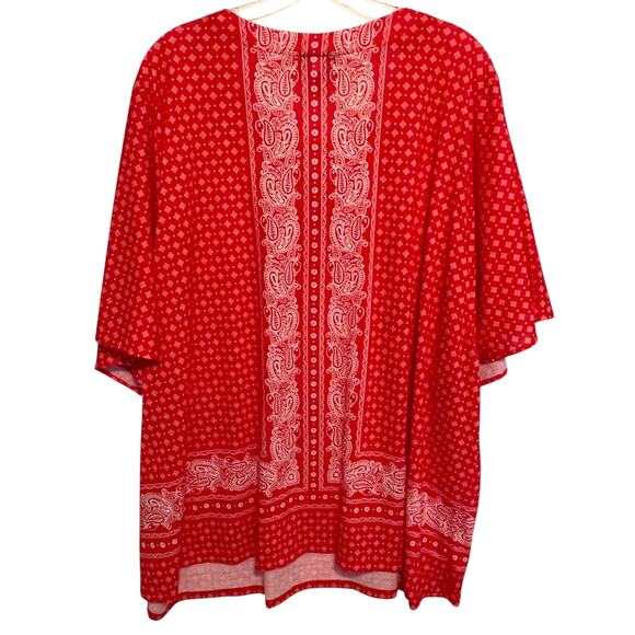 Catherines Bandana Print Laceup Top Womens Size 3X Red White Boho Paisley Tee - Picture 4 of 8